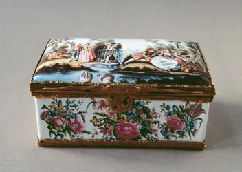 Snuffbox